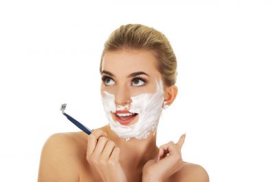 為什么有的女孩子會長“小胡子”？